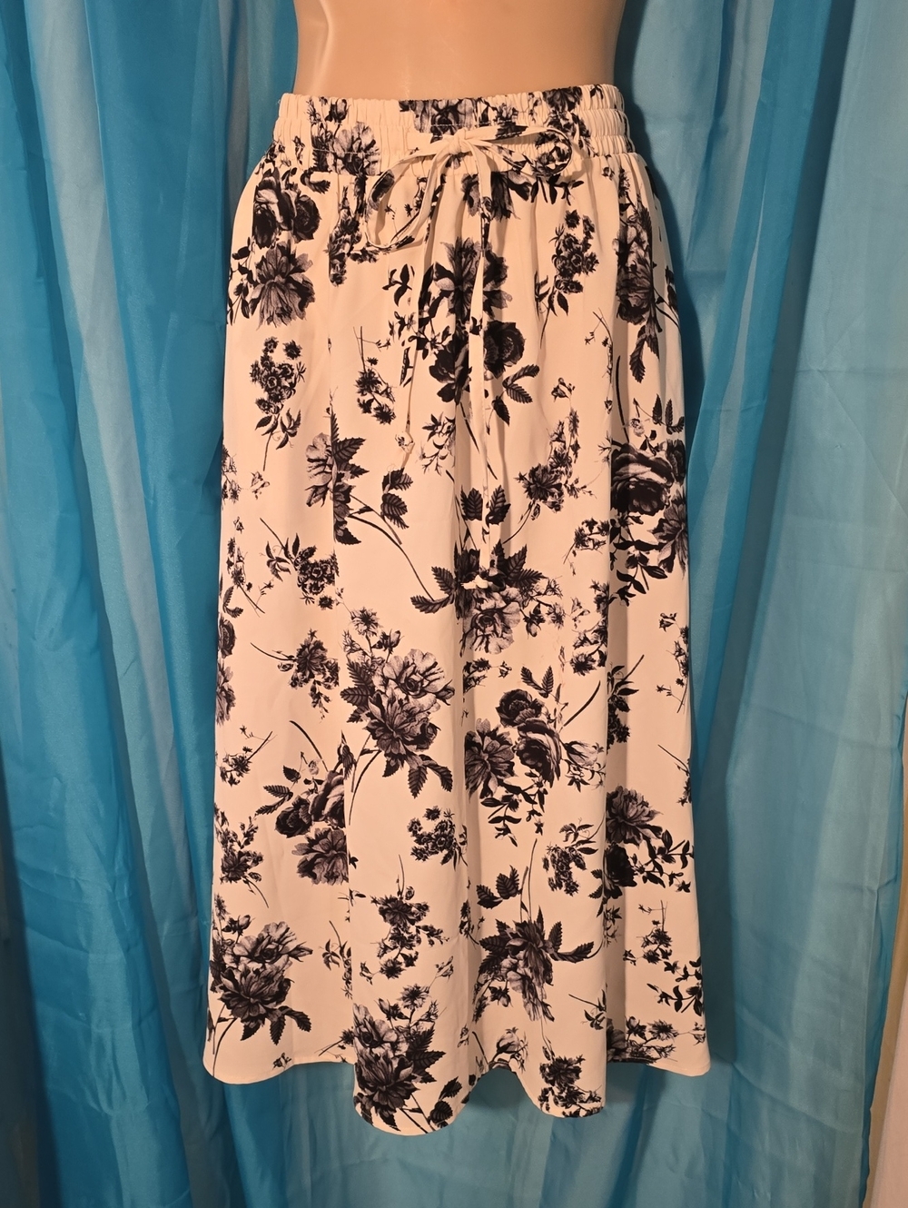 MLXSJ Cream Black Floral High Waist Blowing Midi Skirt With Pocket Size L